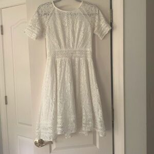 White lace lined sundress for women. Size small.